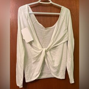 Women’s Fabletics White Long Sleeve Top US L
